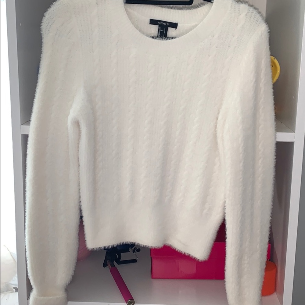 White long sleeved fluffy sweater